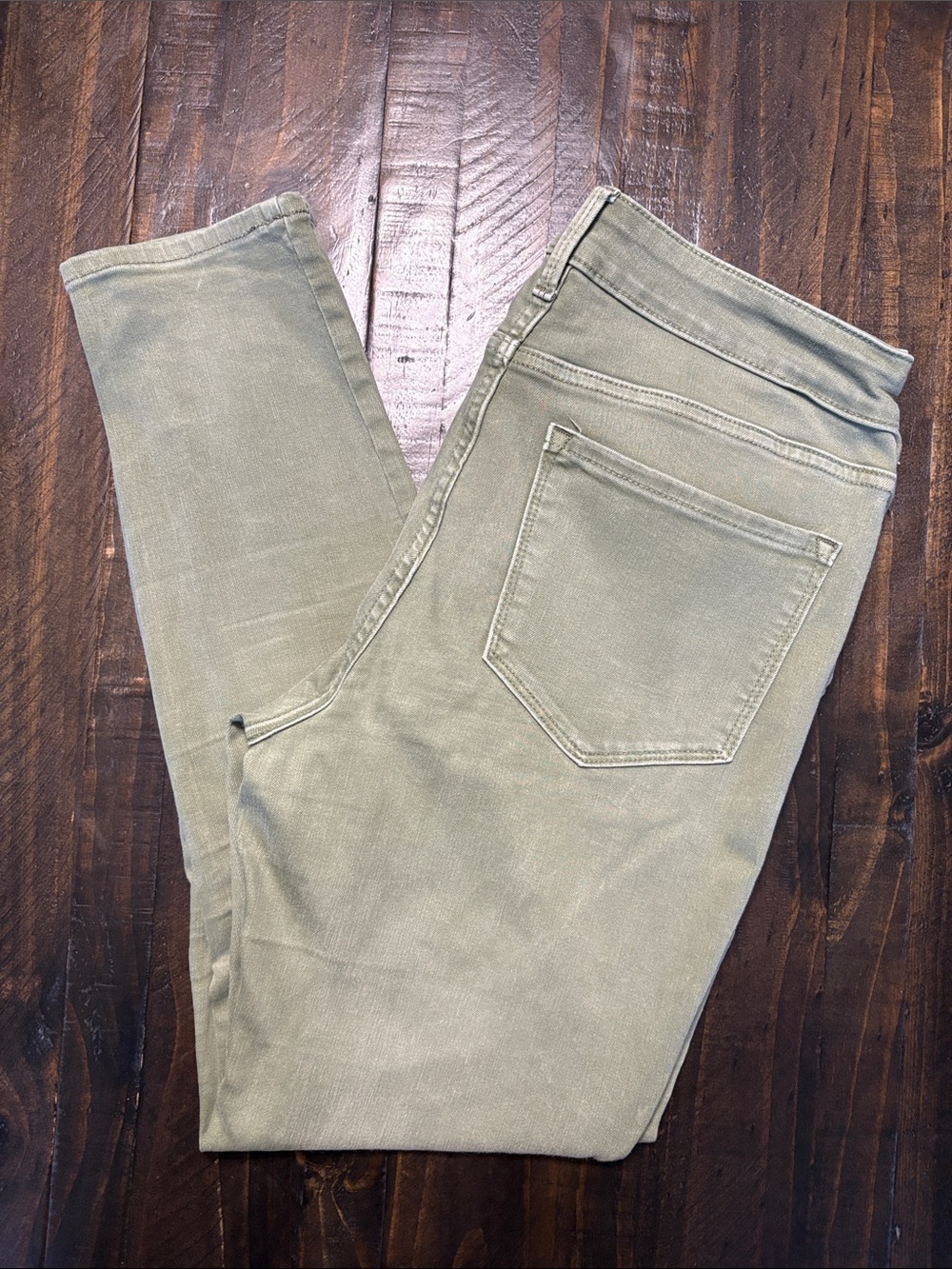 Old Navy Women's Skinny Jeans in Olive Green